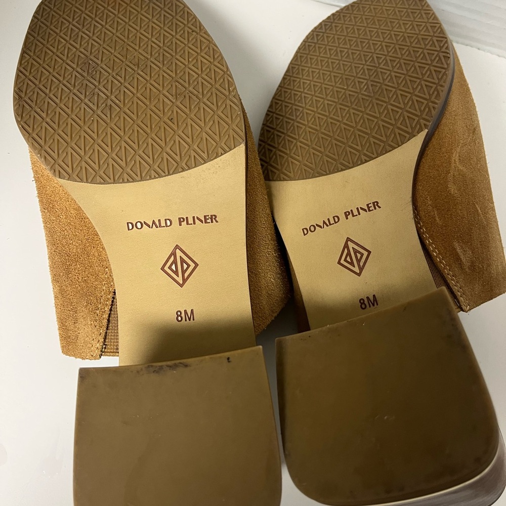 Donald J. Pliner Haze Saddle Calf Tan Suede Mule Chunky Heel Size 8 - Picture 4 of 6